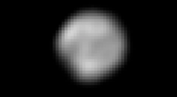 Illustration for article titled New Horizon's Latest Pluto Pics Reveal A Complex And Varied Surface